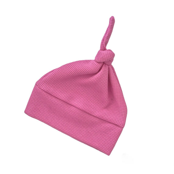 Kapica za novorođenče u rozoj boji.
